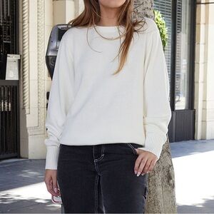 Brandi Melville Women’s White Crewneck Long Sleeves Sweater One Size